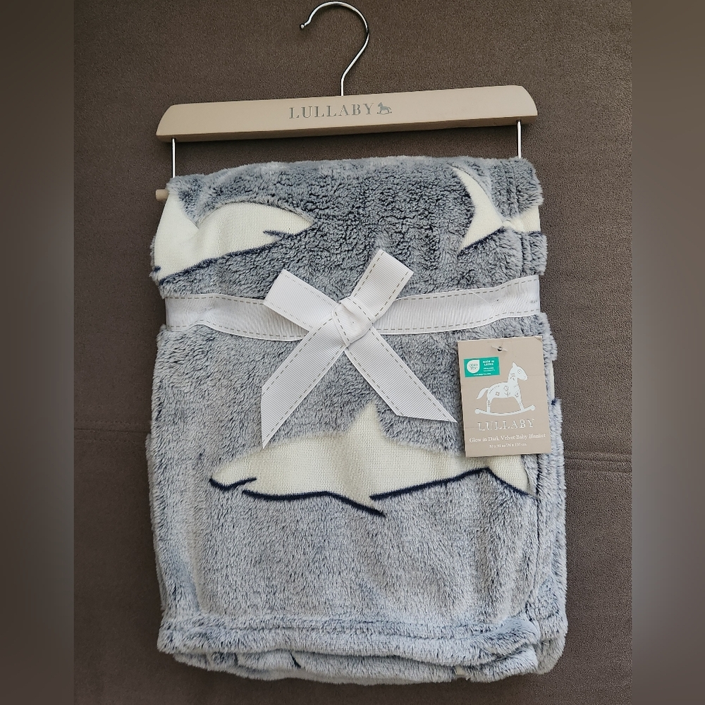 LULLABY Glow in Dark Velvet Baby Blanket -GRAY with SHARKS **NEW